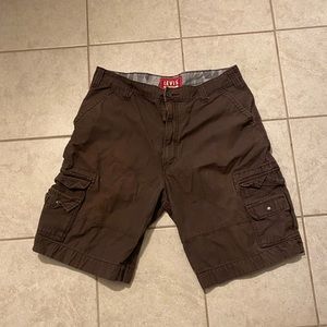 Vintage Levi cargo shorts!